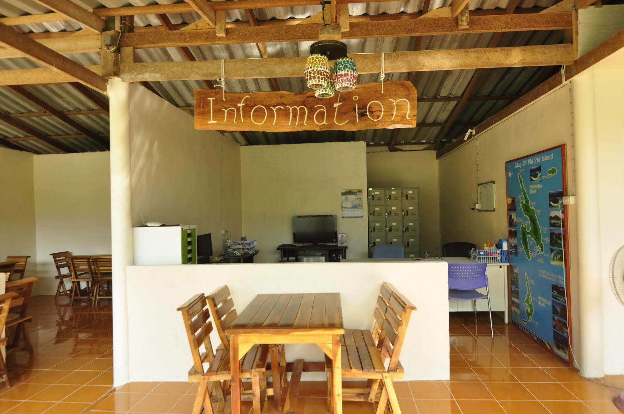 Ba Kao Bay Station touristique Koh Phi Phi Don